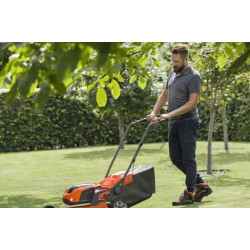Tondeuse à mulching LB144i Husqvarna pack