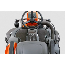 Tondeuse autoportée Husqvarna rider P525DX Cabine