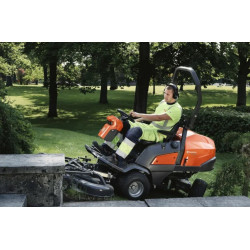 Tondeuse autoportée Husqvarna rider P525DX Cabine